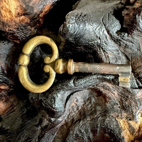 Vintage Key Armoire Drawer Brass Bow Steel Shank Open Barrel - Picture 1 of 8